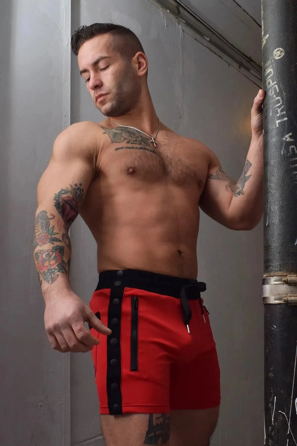 BACKPACK SHORTS RED