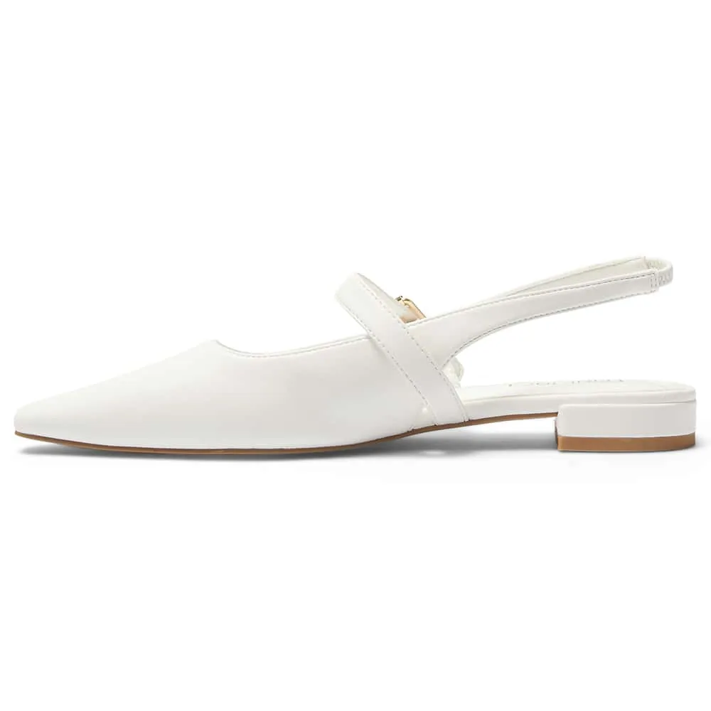 Bianca Flat in White Smooth