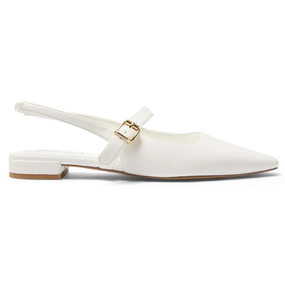 Bianca Flat in White Smooth