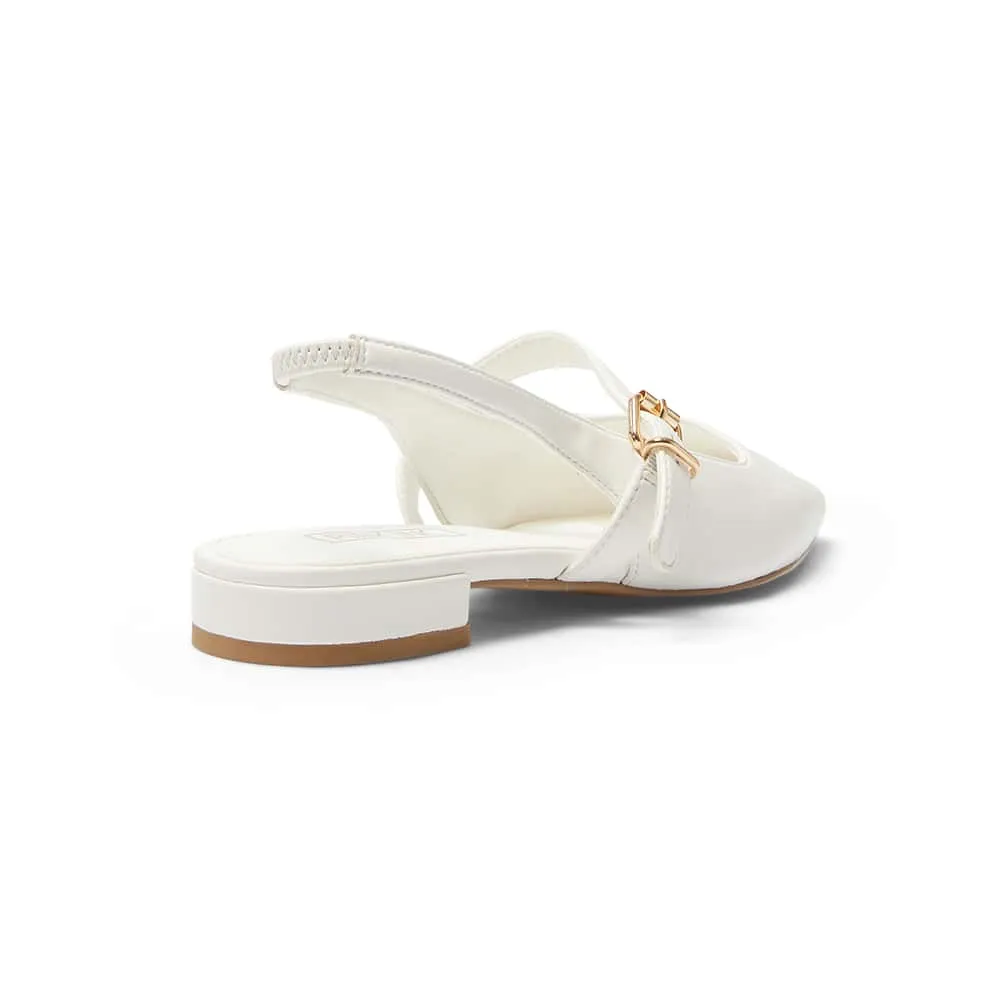 Bianca Flat in White Smooth