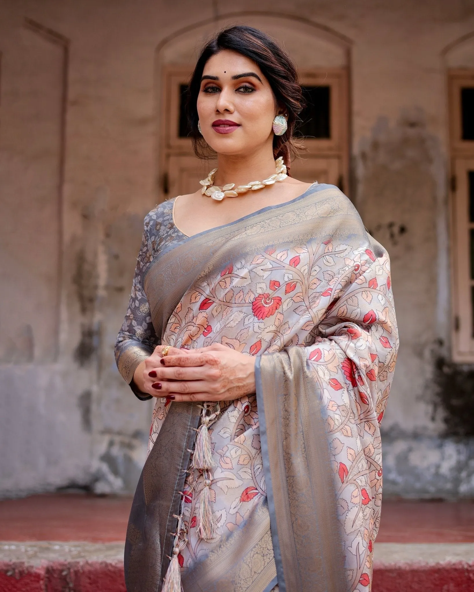 Elegant Grey Banarasi Silk Saree with Intricate Floral Design and Zari Weave