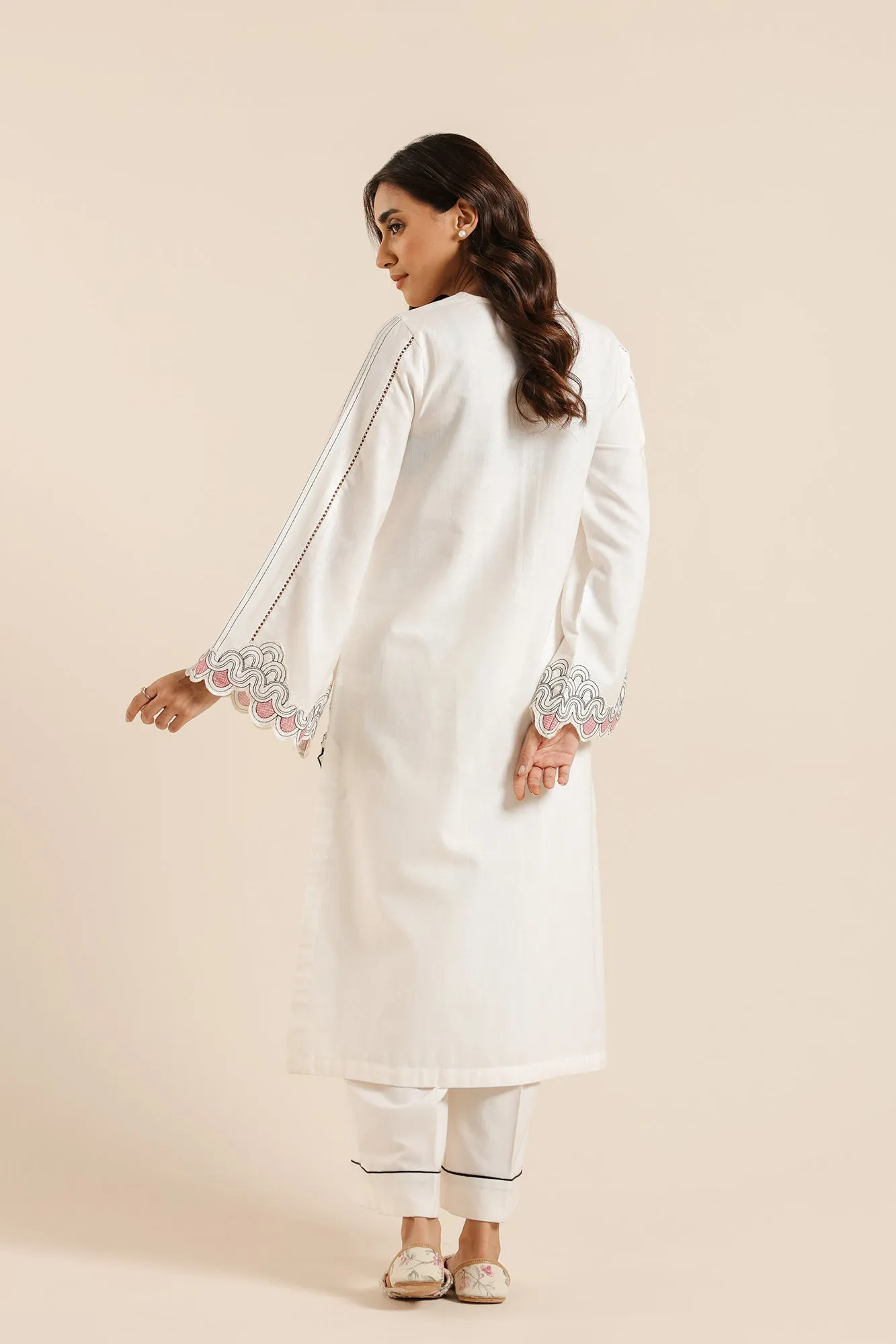 EMBROIDERED SUIT (E2757/103/001)