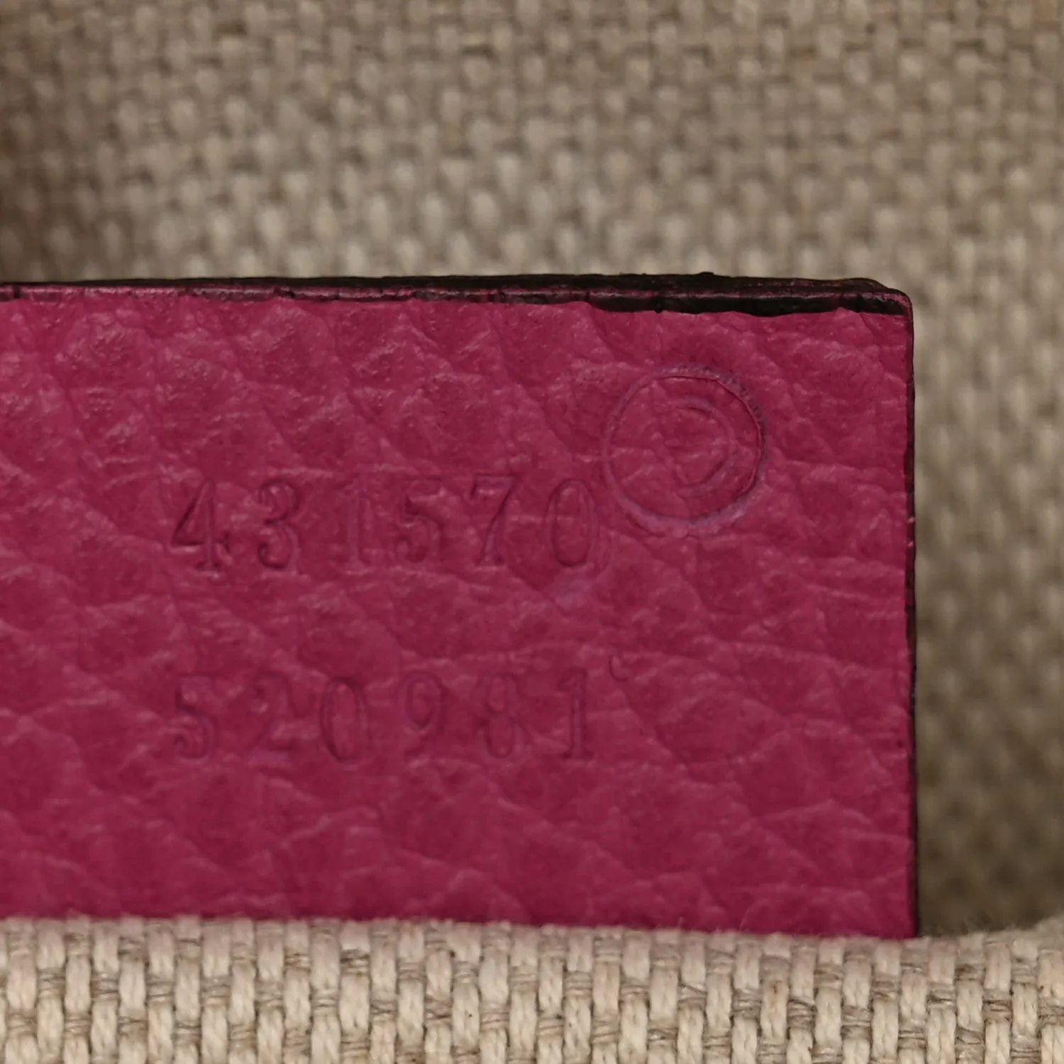 Gucci Pebbled Calfskin Soho Chain