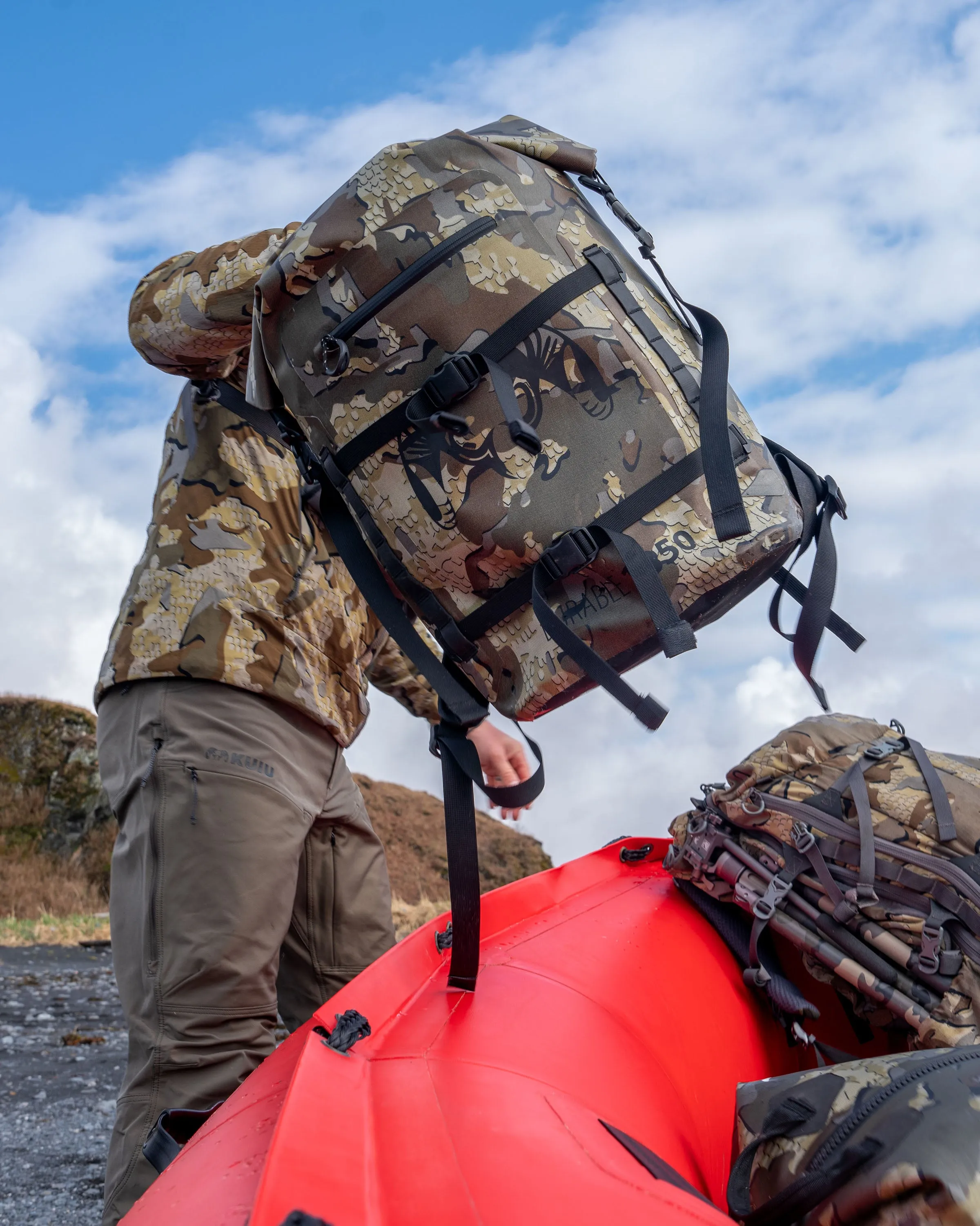 Karluk 1850 Roll Top Dry Backpack Set | Valo